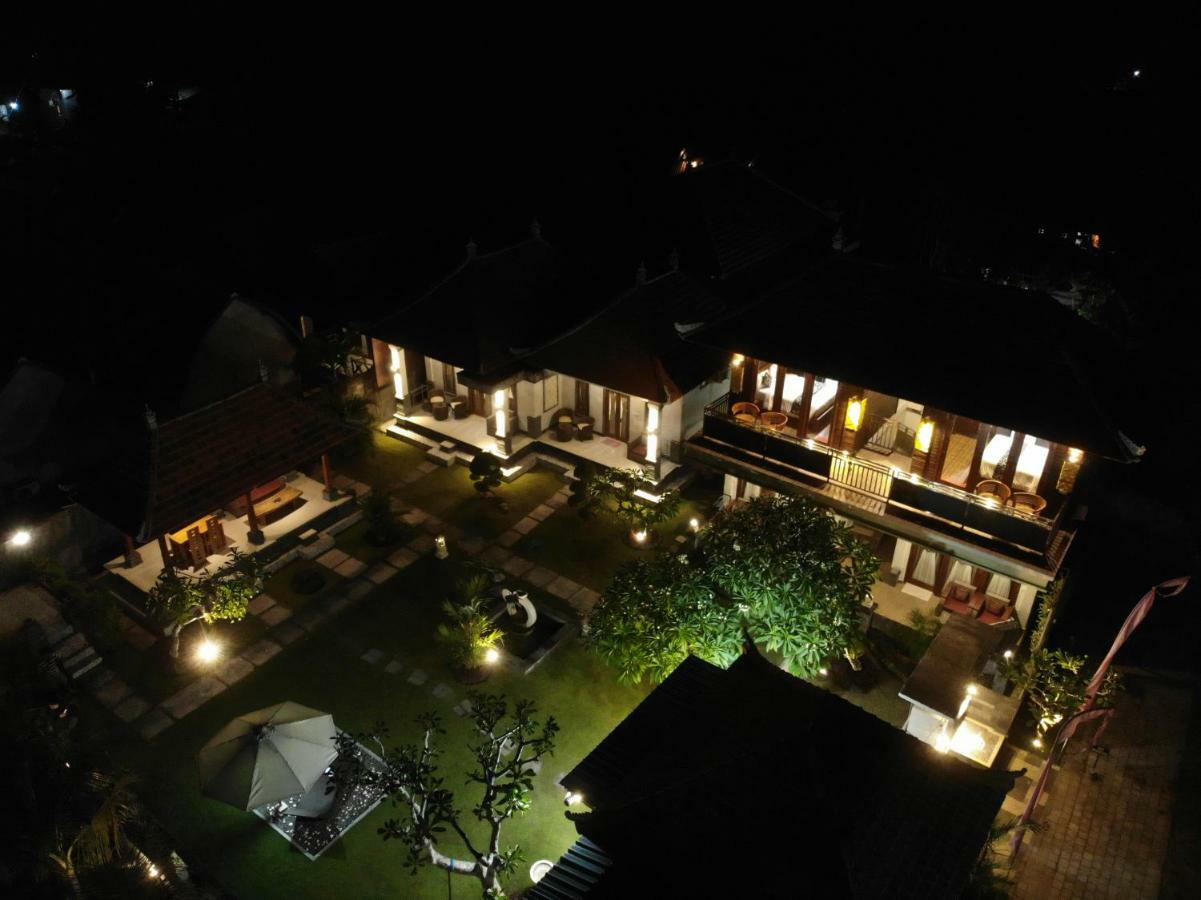 The Kanha Palace Batununggul Extérieur photo